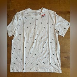 SWOOSH ALL OVER TEE-white/black
